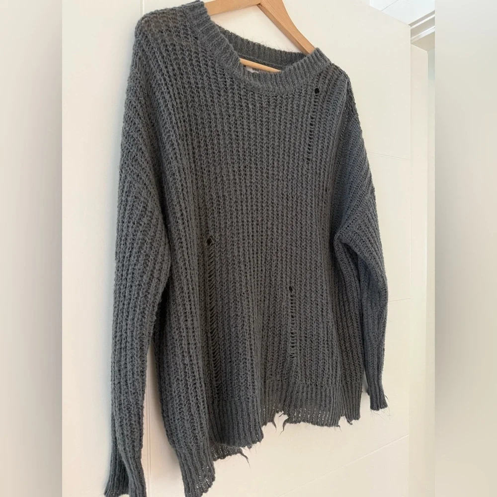 Urban Outfitters Oversized Alston Distressed Knit Pullover Sweater, size small. - Picture 5 of 11